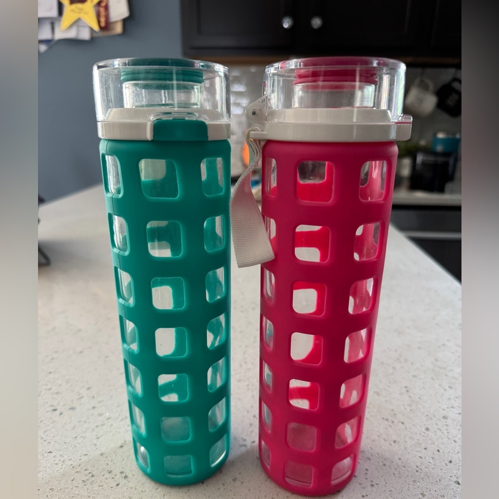 Ello 20oz Glass Water Bottles (set of 2)